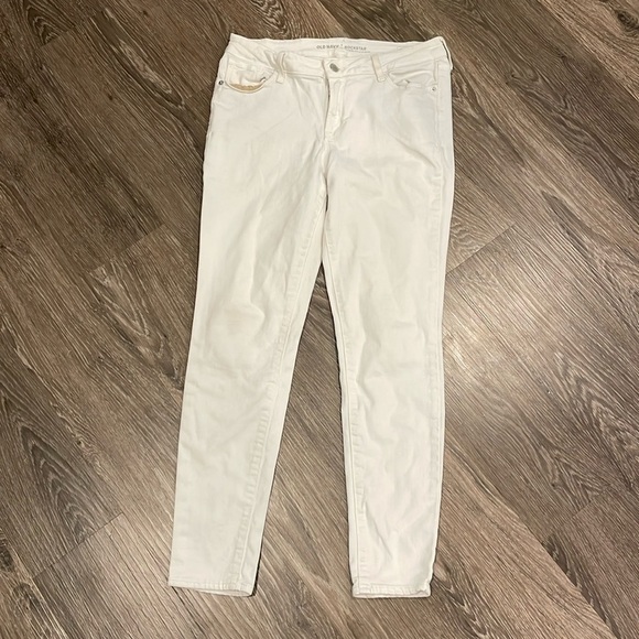 Old Navy Jeans - Picture 2 of 5